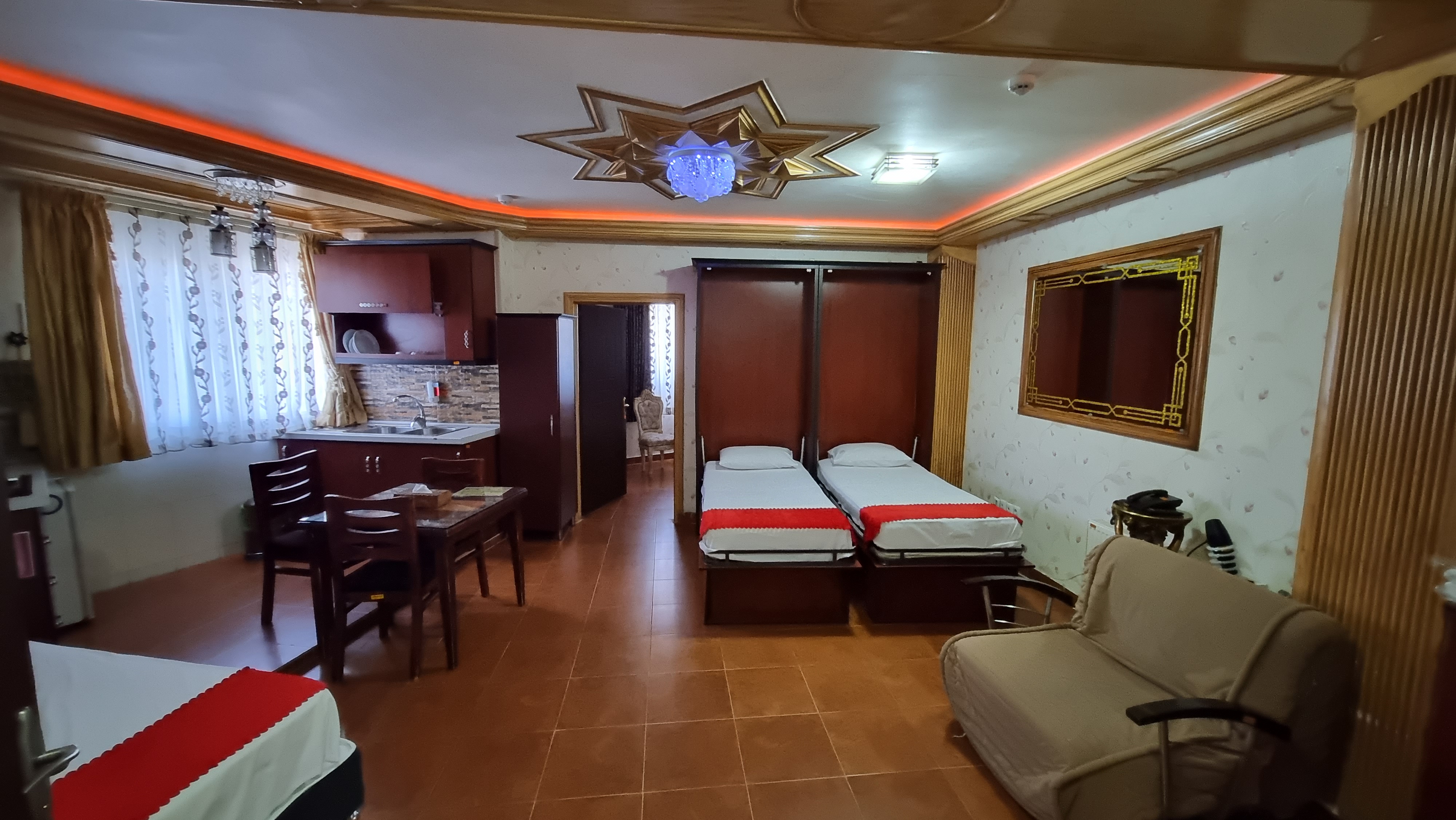 reservation 65-meter suite of 5 persons Sabouri apartment hotel