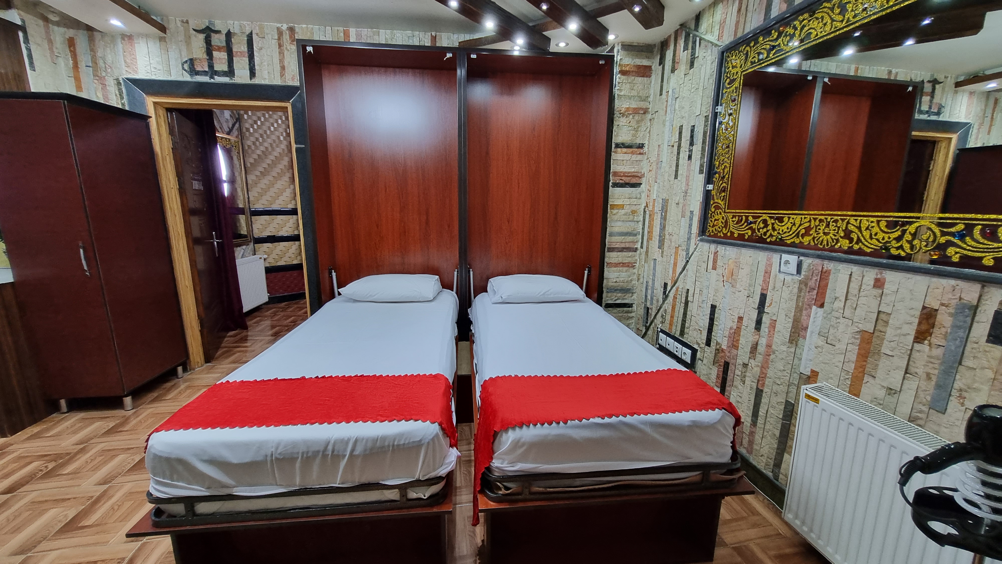 reservation 65-meter  4-person Managers Room  Sabouri apartment hotel